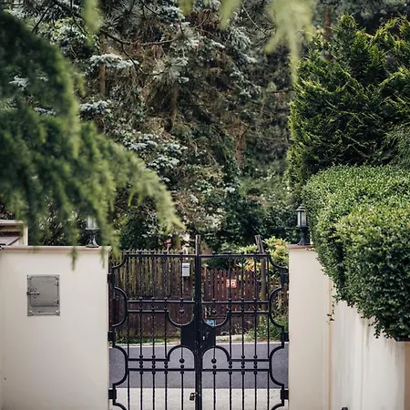 Zlaty Slavik - Luxurious With * Jevany