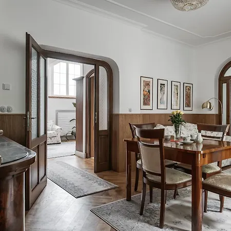 Zlaty Slavik - Luxurious With Villa