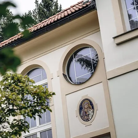 Zlaty Slavik - Luxurious With * Jevany