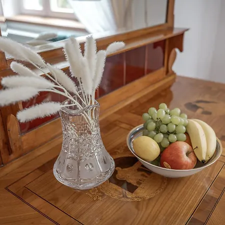 Zlaty Slavik - Luxurious With Villa Jevany