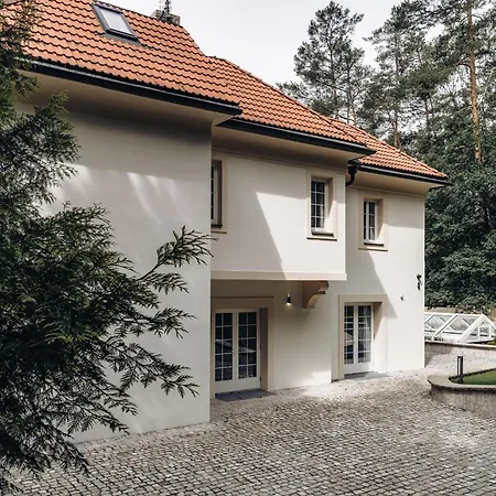 Zlatý Slavík - Luxurious With Jevany