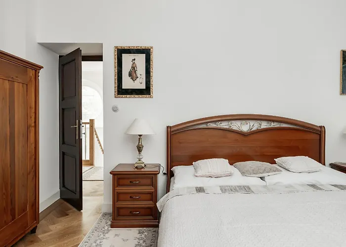 Zlatý Slavík - Luxurious With Jevany