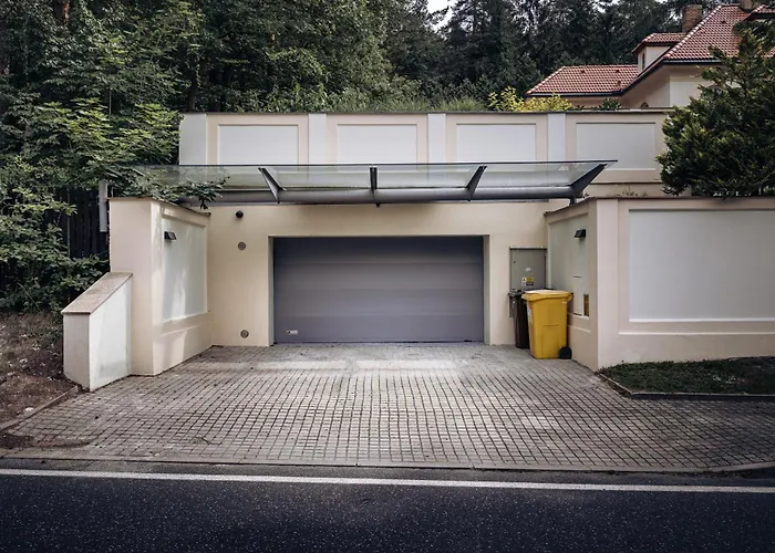 Zlaty Slavik - Luxurious With * Jevany