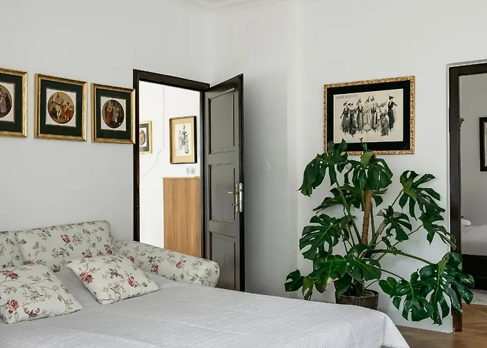 Zlatý Slavík - Luxurious With Jevany