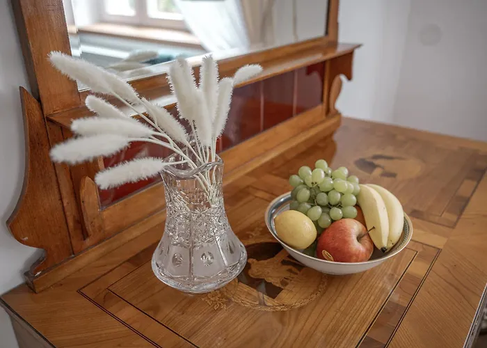 Zlatý Slavík - Luxurious With Villa Jevany