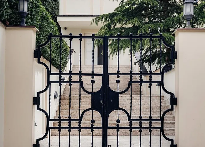 Zlatý Slavík - Luxurious With Villa *