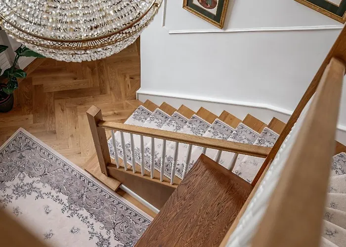 Zlatý Slavík - Luxurious With * Jevany