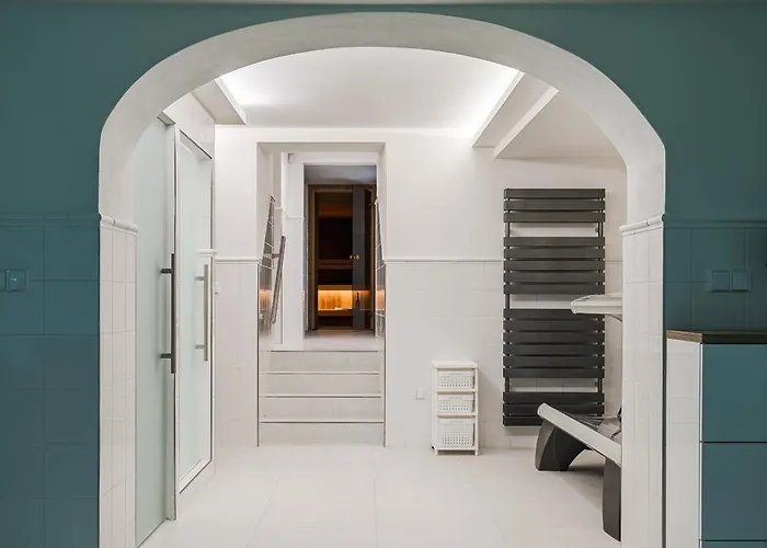 Zlatý Slavík - Luxurious With Jevany